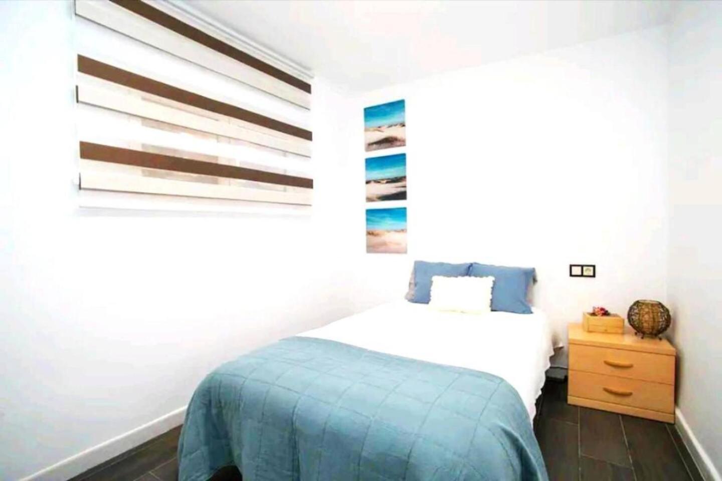 Stylish & Fully Furnished 3 Bedrooms Flat -4 Min Walk To Beautiful Beach Alicante Bagian luar foto